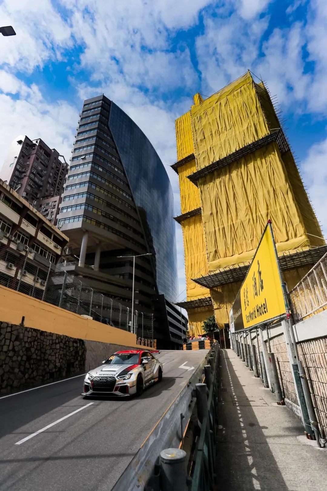 2021年11月22日 英国SPEEDLINE助力第68届澳门东望洋大赛 (6).jpg