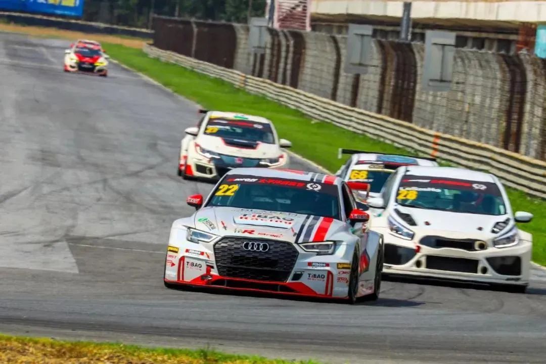 2021年8月3号    太平洋赛车道助力甄卓伟 (19).jpg