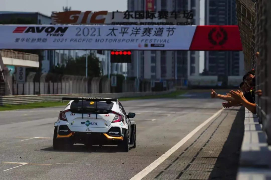 2021年8月3号    太平洋赛车道助力甄卓伟 (27).jpg