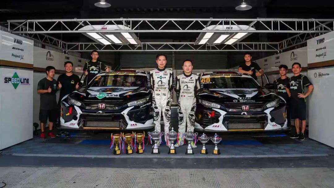 2021年8月3号    太平洋赛车道助力甄卓伟 (8).jpg