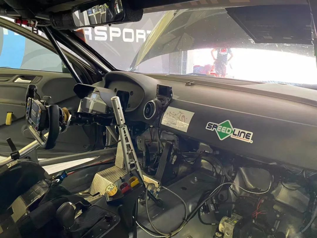 2022年7月12日 SPEEDLINE牵手香港车手参战葡萄牙24小时耐力赛勇夺亚军 (13).jpg