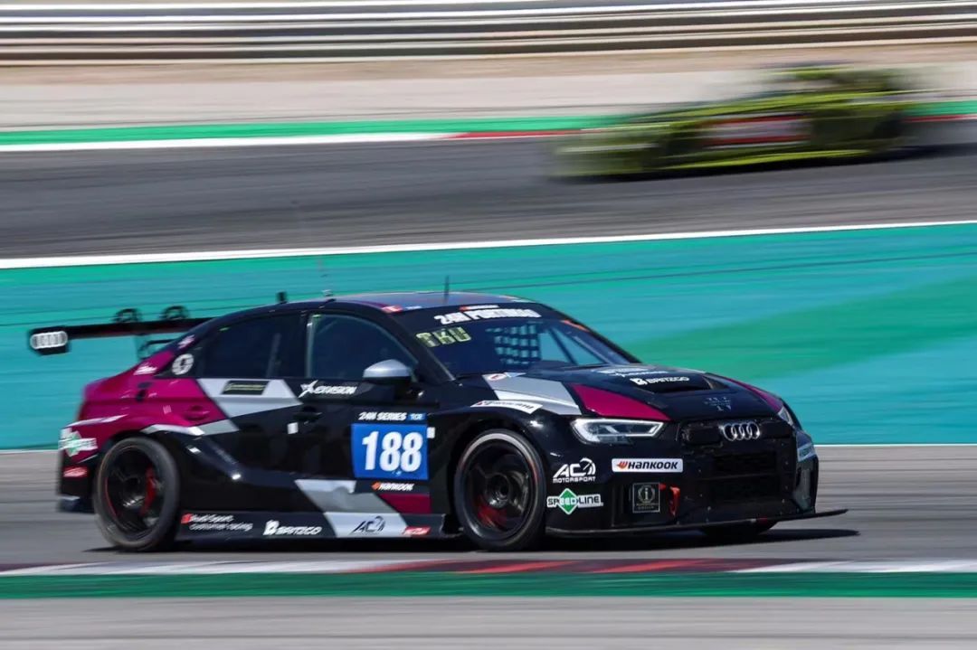 2022年7月12日 SPEEDLINE牵手香港车手参战葡萄牙24小时耐力赛勇夺亚军 (17).jpg