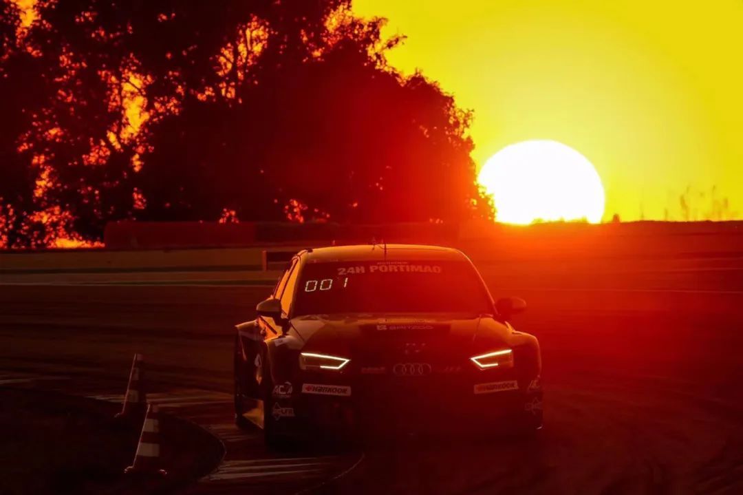 2022年7月12日 SPEEDLINE牵手香港车手参战葡萄牙24小时耐力赛勇夺亚军 (19).jpg