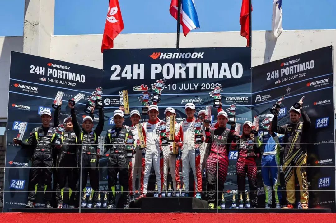 2022年7月12日 SPEEDLINE牵手香港车手参战葡萄牙24小时耐力赛勇夺亚军 (6).jpg